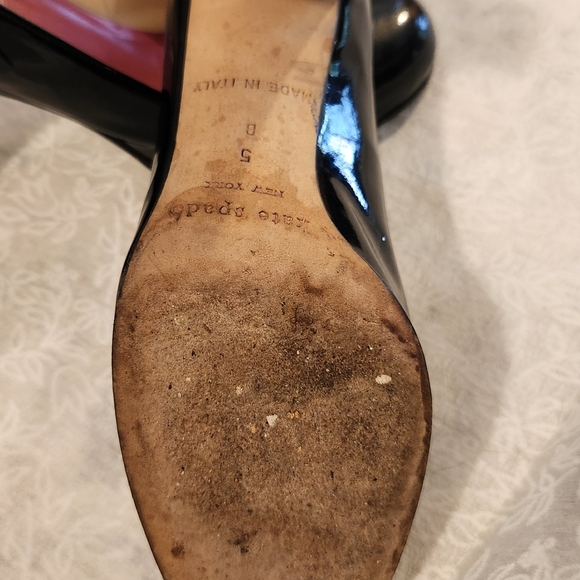 Kate Spade Classic Round Toe Chunky Heel Black Patent Leather Pump - Picture 3 of 8